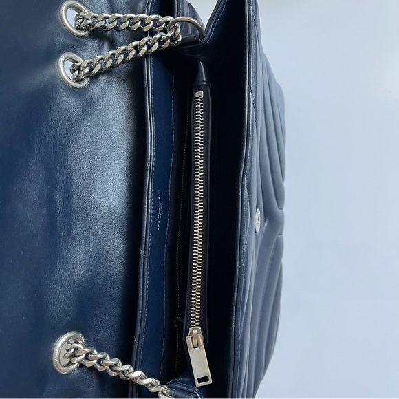 Saint Laurent Medium LouLou  ❌ Pending Sale ❌ - Picture 9 of 16